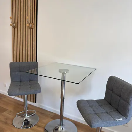 Petit Nid Pour 4 Personnes-hyper Centre Niort